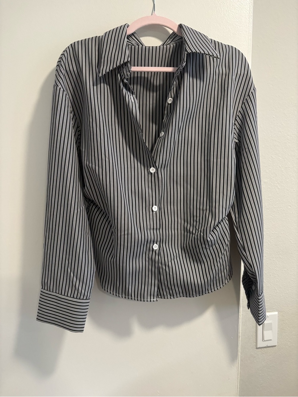 Geometric Button Down Shirt in Black & White Like New